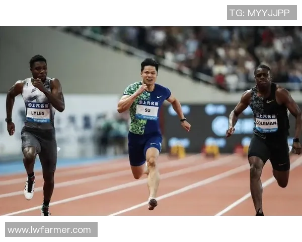 足球明星奔跑瞬间精彩展示速度与力量的完美融合图集