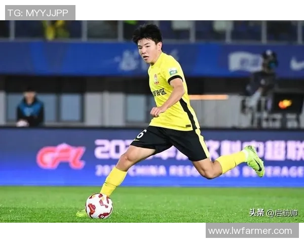 足球界那些秃头球星：从默契到挑战，揭秘他们的拼搏与魅力